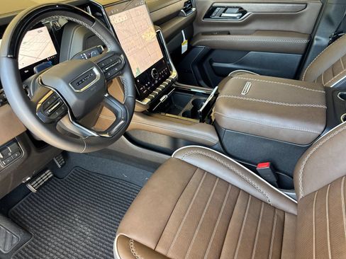 New 2026 GMC Yukon XL Denali Ultimate AWD/4WD image 10