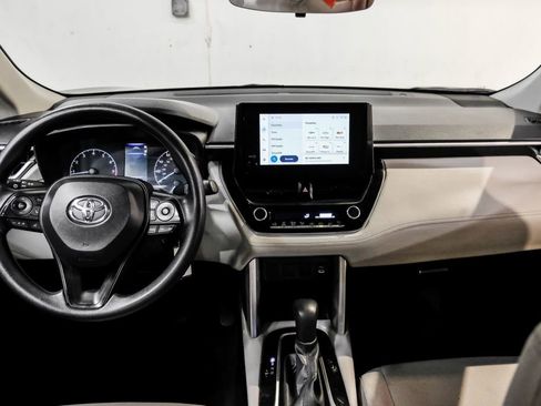 Used 2023 Toyota Corolla Cross L FWD image 15