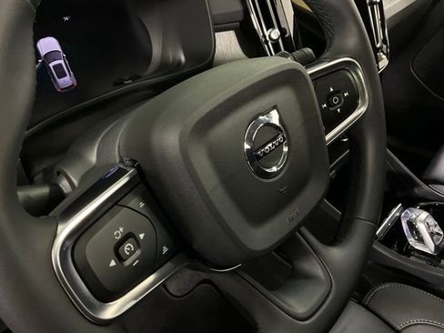 Certified 2024 Volvo XC40 B5 Plus w/ Climate Package image 19