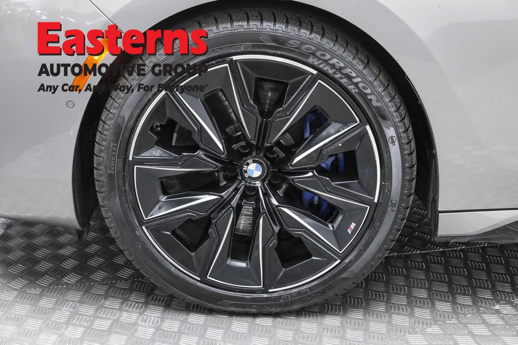 Used 2023 BMW 760i xDrive w/ Executive Package AWD/4WD image 37