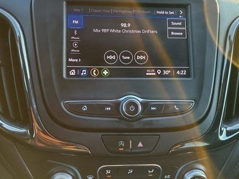 Used 2022 Chevrolet Equinox RS w/ LPO, Floor Liner Package image 8