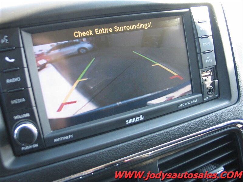 Used 2018 Dodge Grand Caravan SE w/ UConnect Hands-Free Group FWD image 15