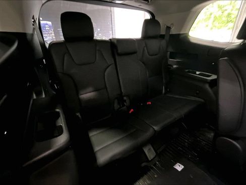 Used 2025 Kia Telluride S AWD/4WD image 26