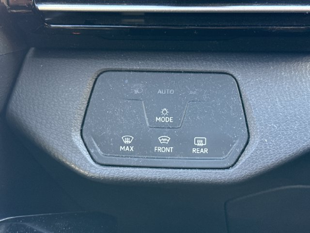 Used 2023 Volkswagen ID.4 Pro AWD/4WD image 36