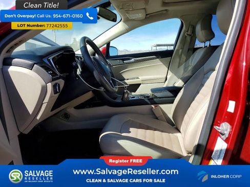 Used 2017 Ford Fusion SE w/ Fusion SE Technology Package image 9