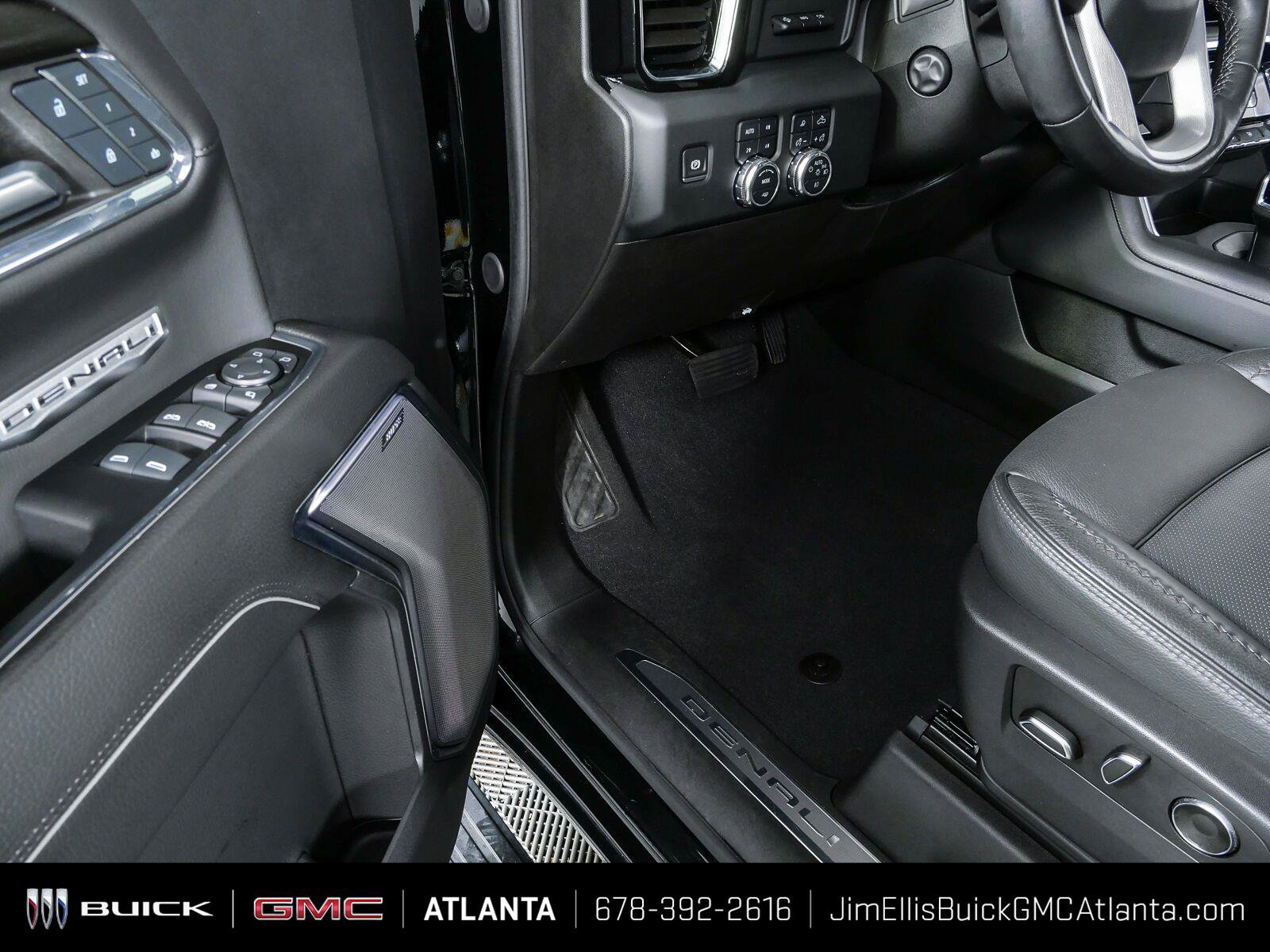 Used 2024 GMC Sierra 1500 Denali AWD/4WD image 12