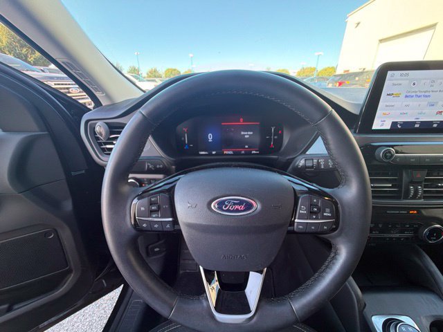 Used 2025 Ford Escape Active w/ Cold Weather Package FWD image 21