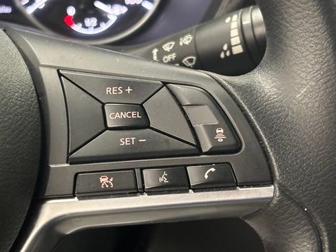 Used 2024 Nissan Sentra SV FWD image 17