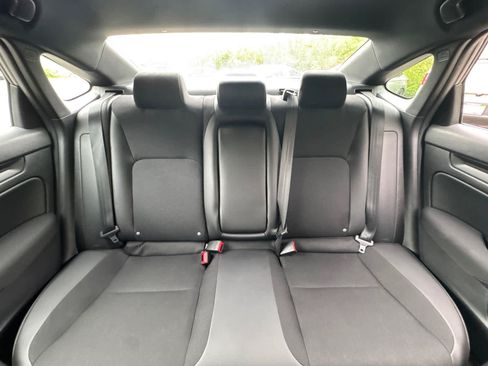 Used 2025 Honda Civic Sport image 26