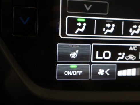 Used 2025 Subaru Forester Premium AWD/4WD image 48