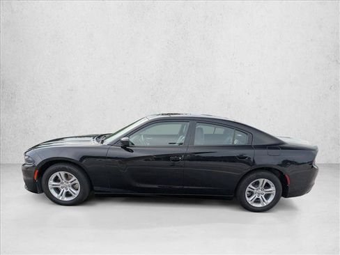 Used 2022 Dodge Charger SXT w/ Leather Interior Group RWD image 8
