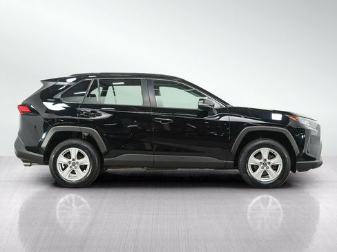 Used 2019 Toyota RAV4 LE w/ Carpet Mat Package AWD/4WD image 6