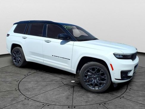 Used 2025 Jeep Grand Cherokee L Summit image 3