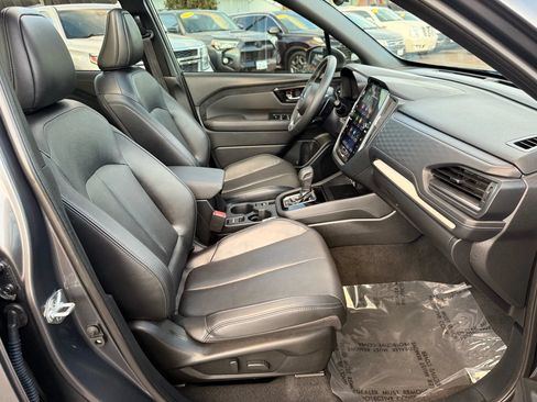 Used 2025 Subaru Forester Limited AWD/4WD image 22