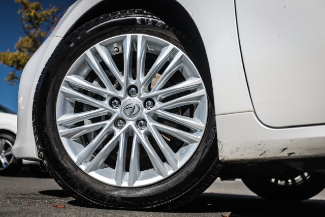 Used 2015 Lexus ES 350 w/ Luxury Package FWD image 14