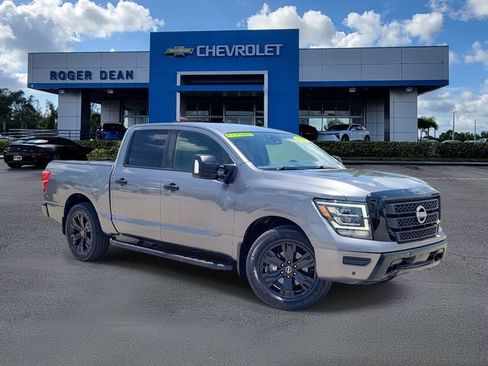 Used 2023 Nissan Titan SV w/ SV Convenience Package AWD/4WD image 1