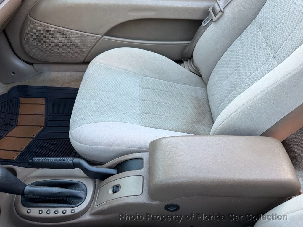 Used 2004 Chrysler Sebring GTC FWD image 48