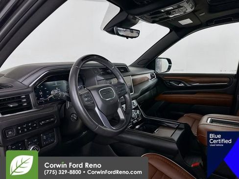 Used 2023 GMC Yukon XL Denali Ultimate image 11