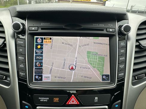 Used 2013 Hyundai Elantra GT w/ Tech Pkg image 29