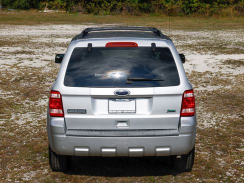 Used 2010 Ford Escape XLT image 9