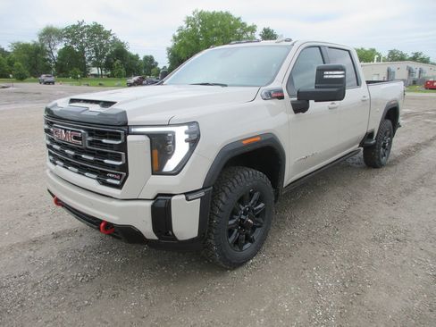 New 2026 GMC Sierra 2500 AT4 w/ AT4 Premium Plus Package AWD/4WD image 11