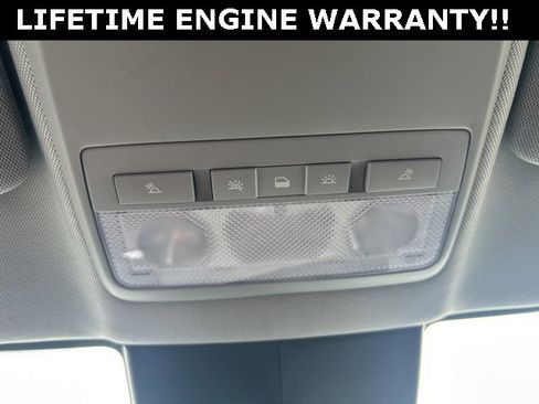 Used 2018 Chevrolet Trax LT w/ LT Convenience Package image 22