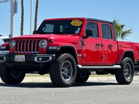 Certified 2022 Jeep Gladiator Overland w/ Trailer Tow Package AWD/4WD image 8