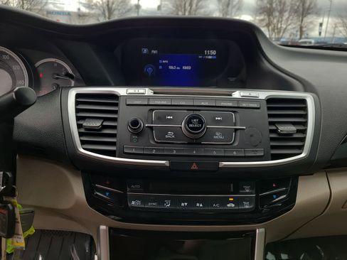 Used 2016 Honda Accord LX image 24