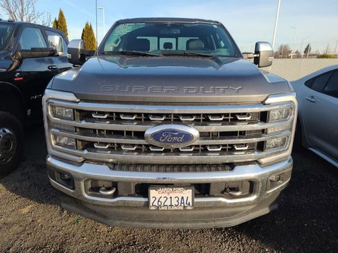 Used 2023 Ford F250 Lariat w/ Tow Technology Package image 5