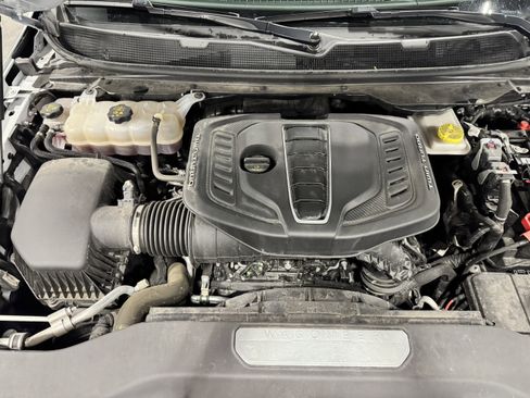 Used 2025 Jeep Grand Wagoneer L Series III w/ Quick Order Packagew 28T image 18