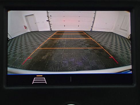 Used 2020 Chevrolet Equinox LS w/ LS Convenience Package image 4