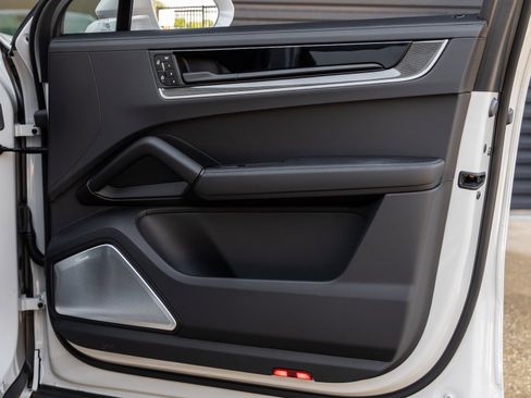 New 2025 Porsche Cayenne Turbo image 46