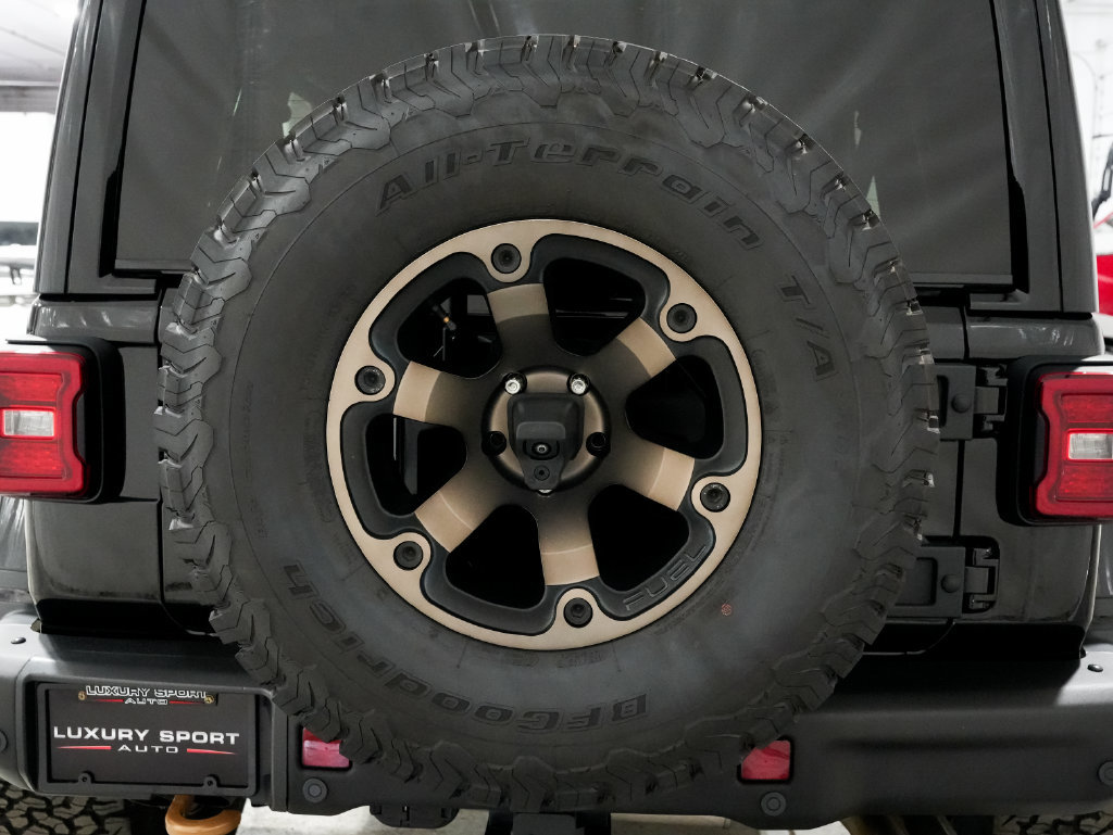 Used 2022 Jeep Wrangler Unlimited Rubicon w/ Xtreme Recon 35" Tire Package AWD/4WD image 46