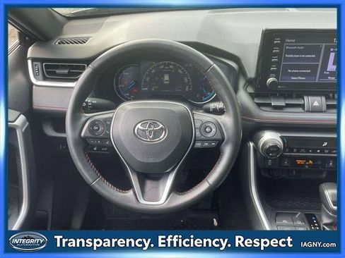 Used 2022 Toyota RAV4 SE w/ Weather & Moonroof Package image 14