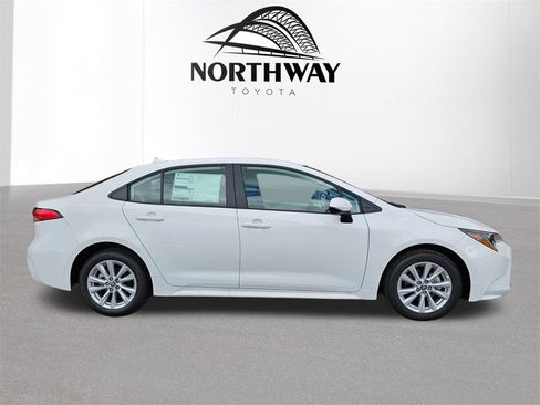 New 2026 Toyota Corolla LE image 3