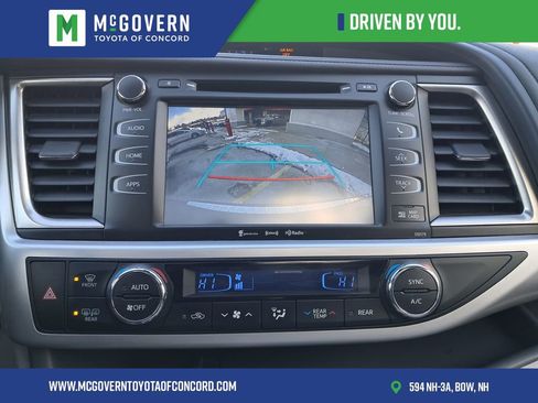 Used 2017 Toyota Highlander XLE image 15