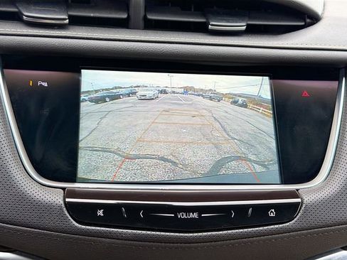 Used 2018 Cadillac XT5 AWD image 13