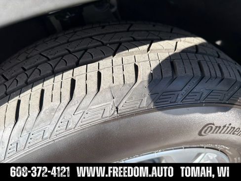 Used 2025 Chevrolet Blazer LT AWD/4WD image 27