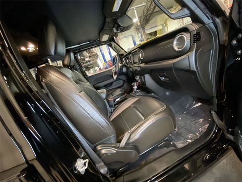 Used 2021 Jeep Wrangler Unlimited Sahara w/ Cold Weather Group image 26