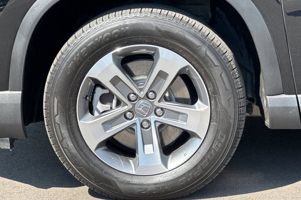 Used 2025 Honda Pilot EX-L image 26