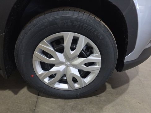 New 2026 Toyota Corolla Cross L image 11