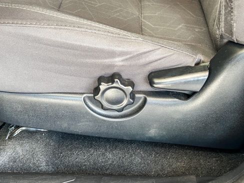 Used 2017 Toyota Tacoma TRD Off-Road RWD image 22