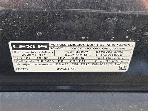 Used 2025 Lexus ES 300h w/ Premium Package FWD image 26