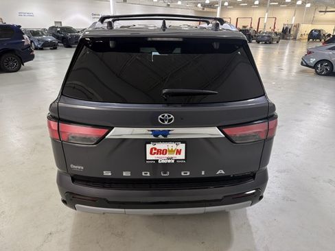 Used 2025 Toyota Sequoia Limited w/ Tow Technology Package AWD/4WD image 8