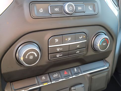 Used 2022 Chevrolet Silverado 1500 Custom image 22