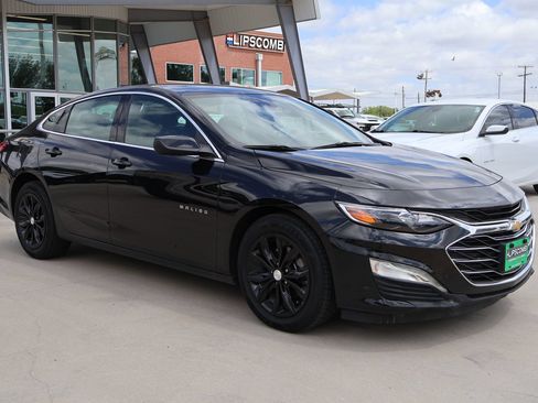 Used 2025 Chevrolet Malibu LT FWD image 4