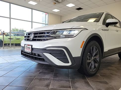 Used 2022 Volkswagen Tiguan SE AWD/4WD image 15