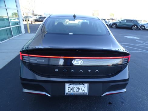 Used 2025 Hyundai Sonata SE image 5