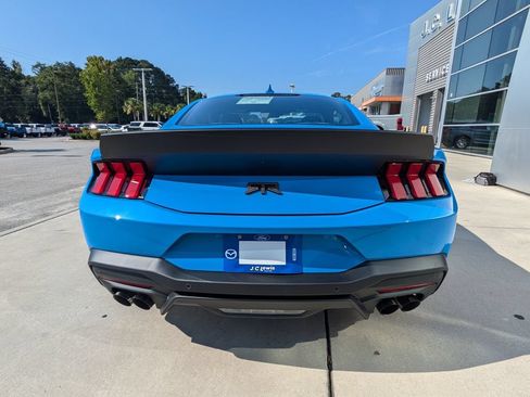 New 2026 Ford Mustang GT w/ GT Performance Package RWD image 5