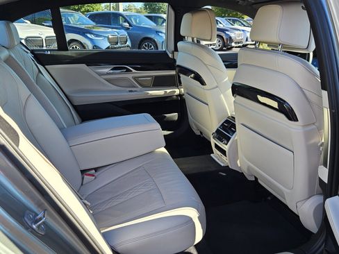 Used 2022 BMW 740i xDrive w/ M Sport Package image 21